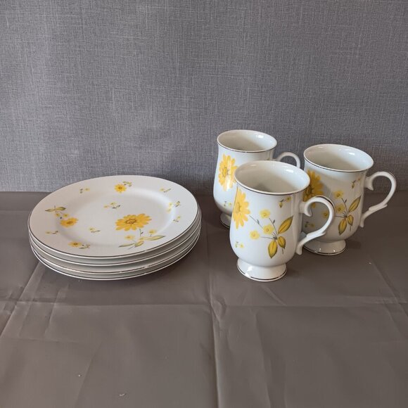 VTG 70s Japan Dinnerware SHEFFIELD China "SUNSHINE" Yellow Daisy Plates Mugs Set - Picture 2 of 6